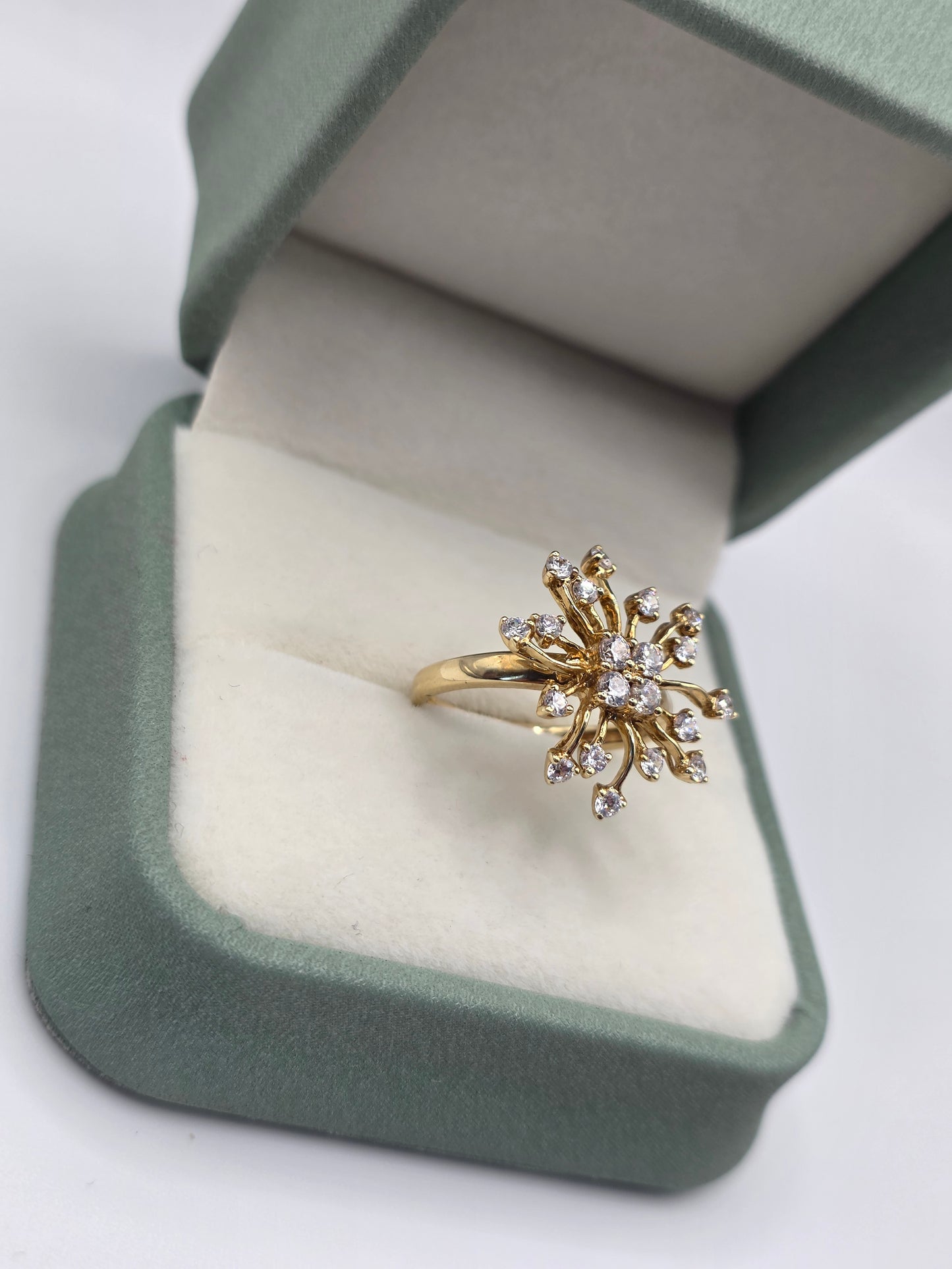 14ct gold cz ring