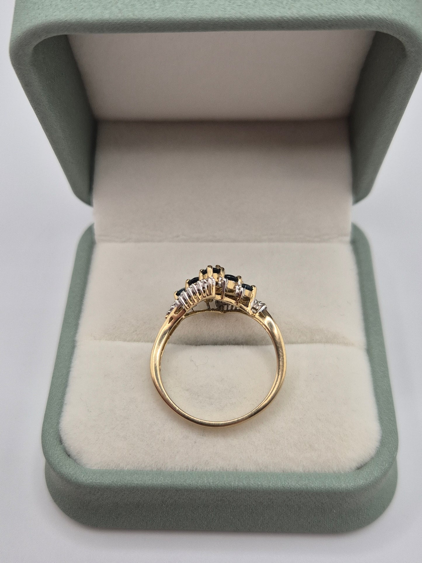 Heavy 9ct gold london blue topaz and diamond ring