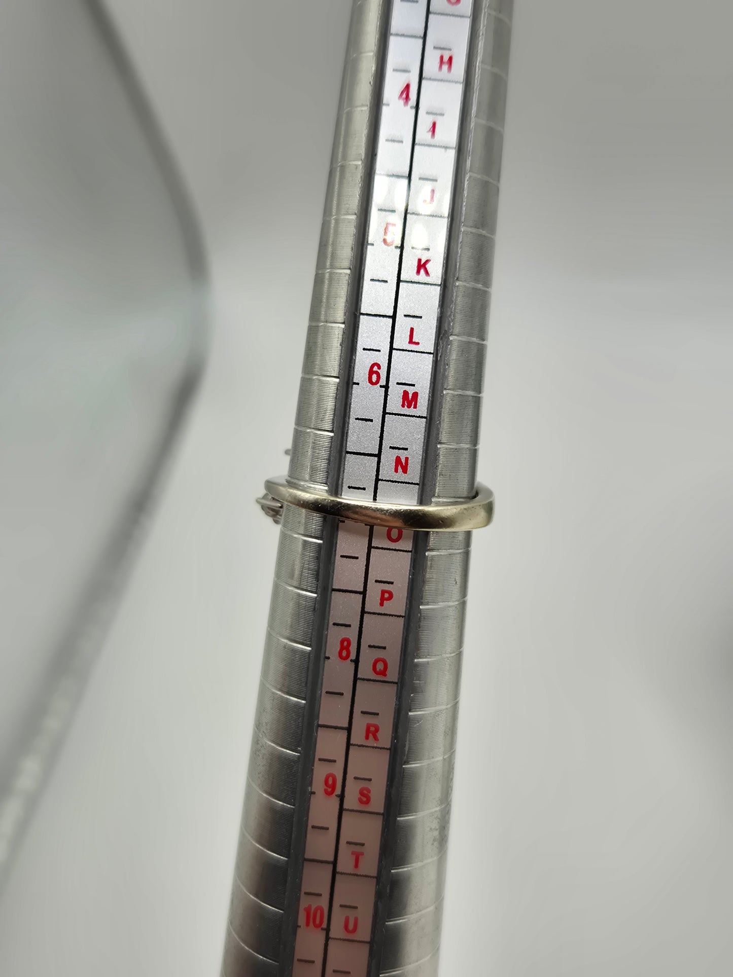 9ct white gold diamond ring