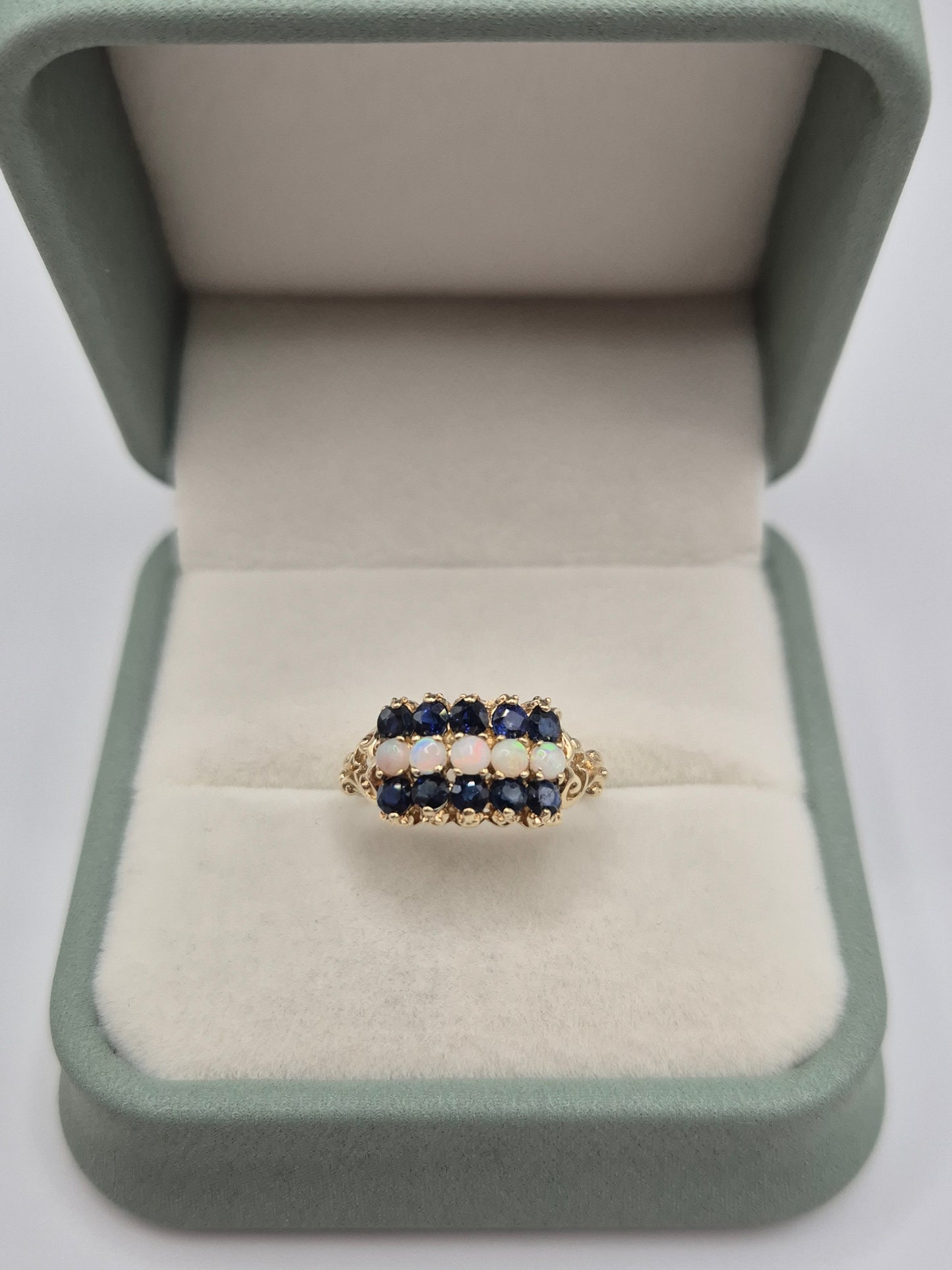 9ct gold opal and sapphire ring