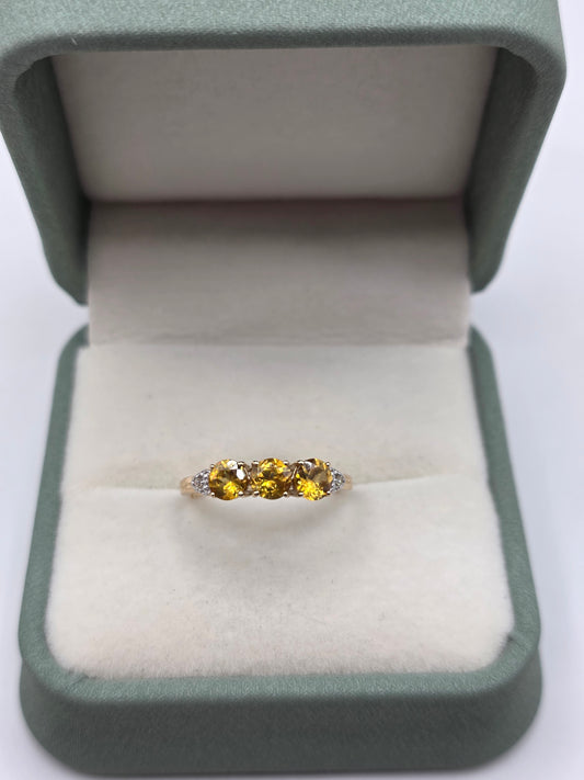 9ct gold quartz and diamond ring