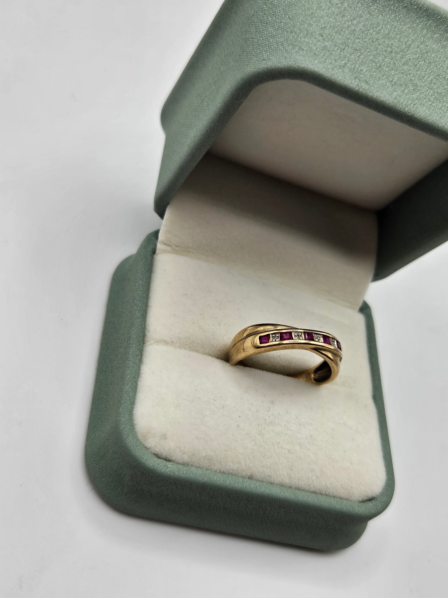 9ct gold ruby and diamond ring