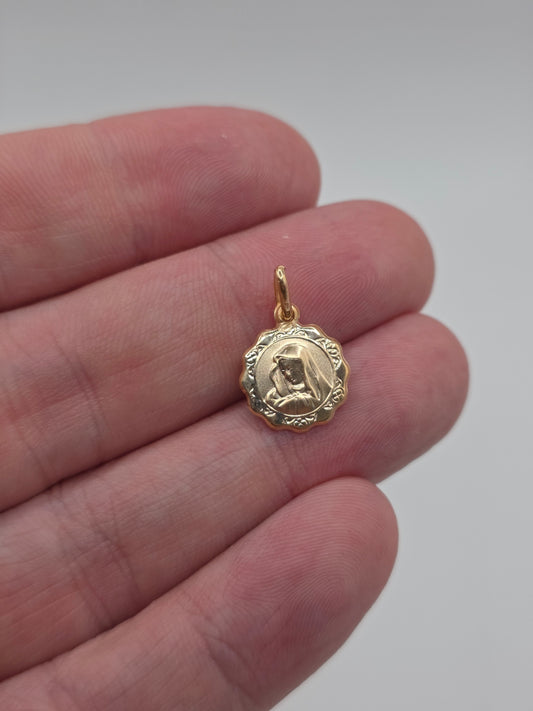9ct gold st mary charm