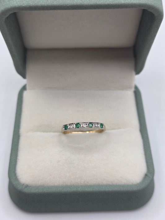 9ct gold emerald and diamond ring
