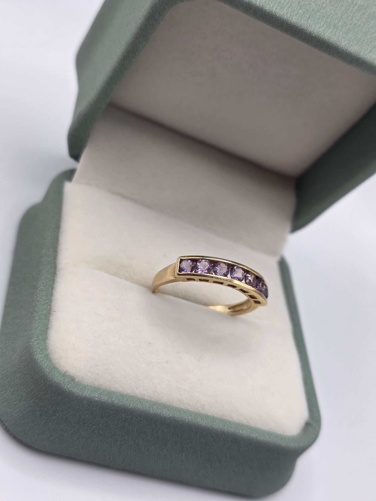 9ct gold amethyst ring