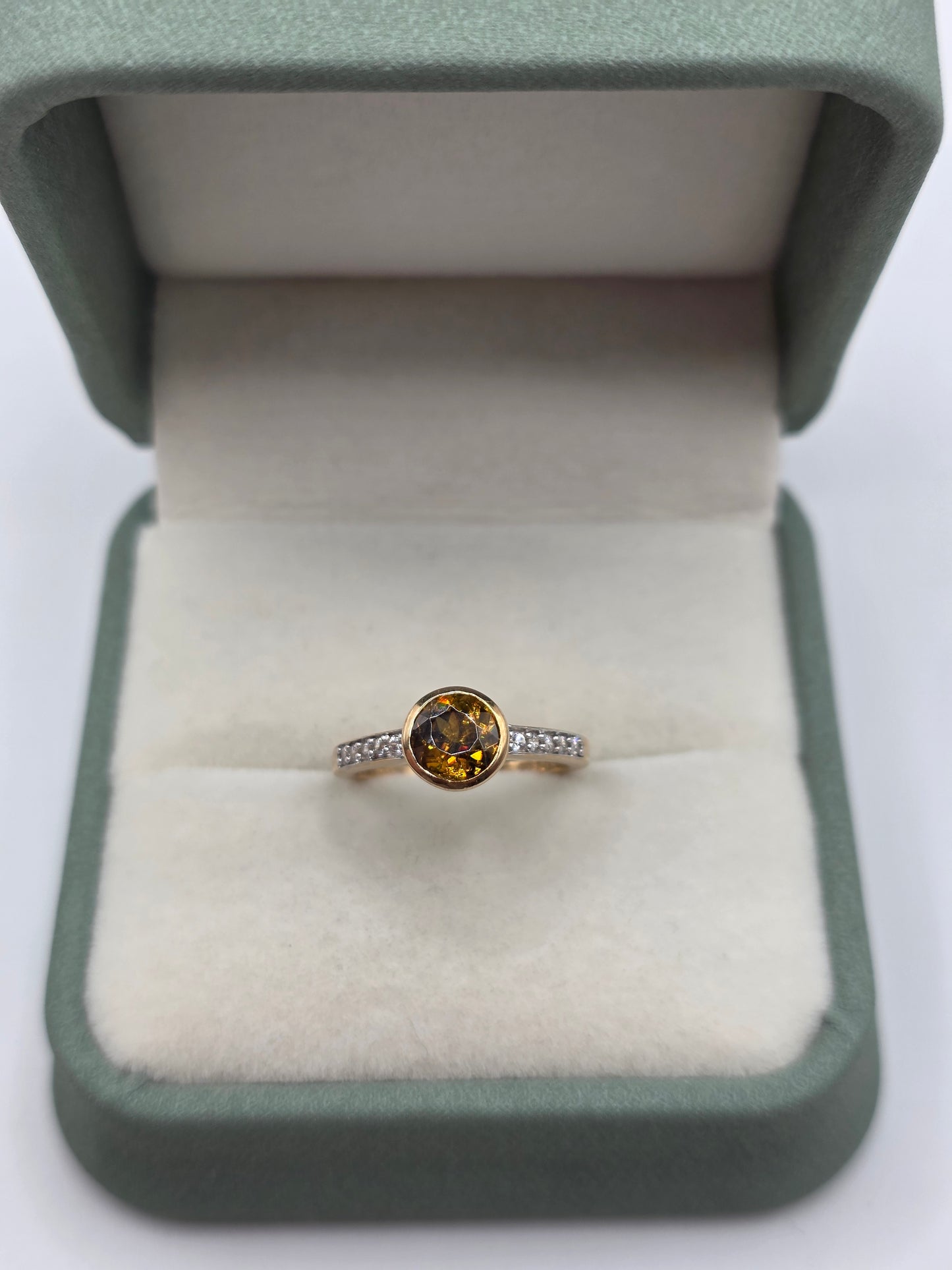 9ct gold citrine and zircon ring