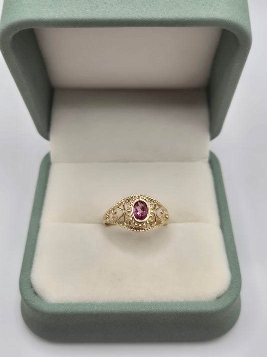 9ct gold pink topaz ring