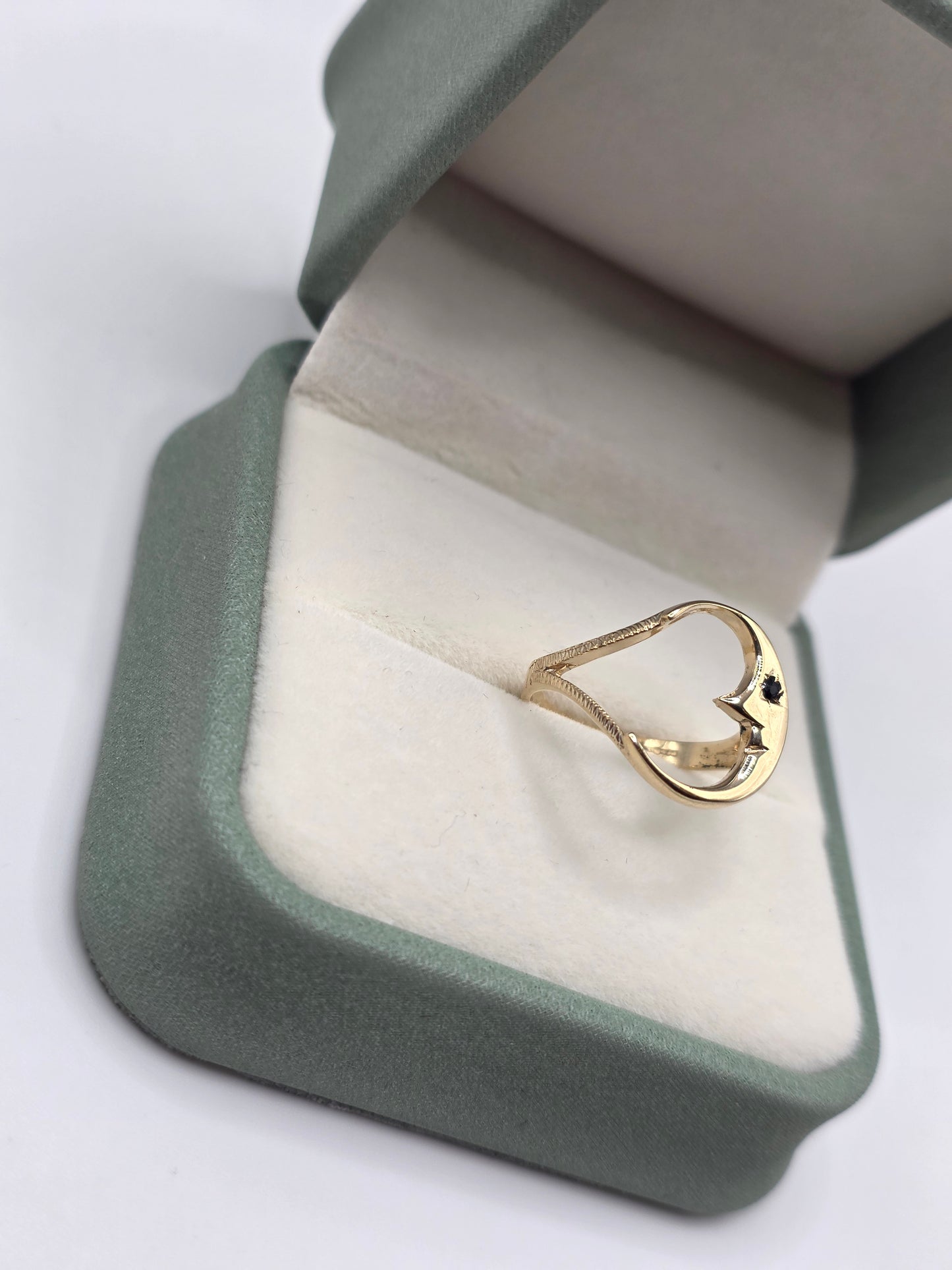 9ct gold sapphire moon ring