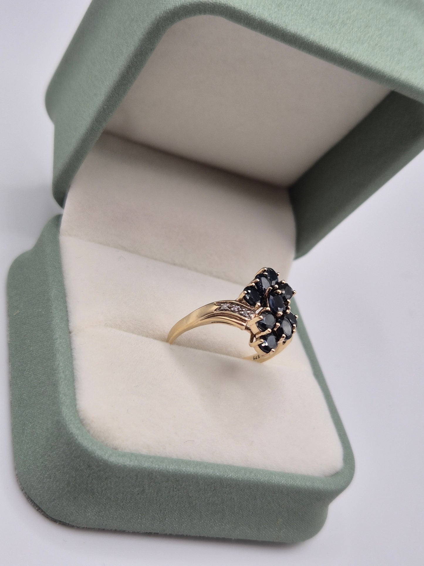 9ct gold sapphire and diamond ring