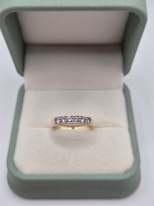 9ct gold tanzanite ring