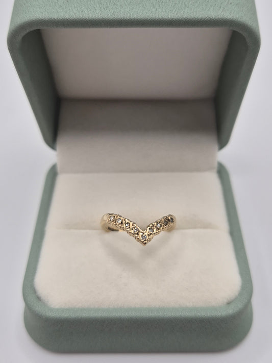 9ct gold diamond wishbone ring