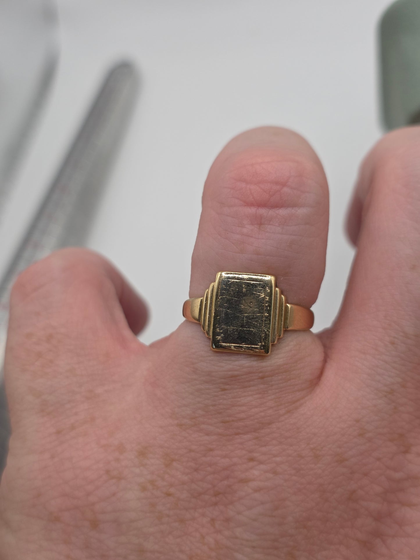 9ct gold signet ring