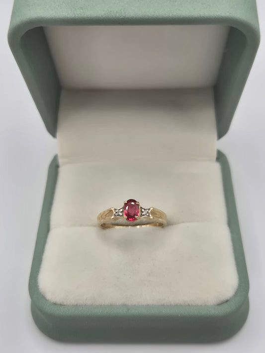 9ct gold fancy sapphire and diamond ring
