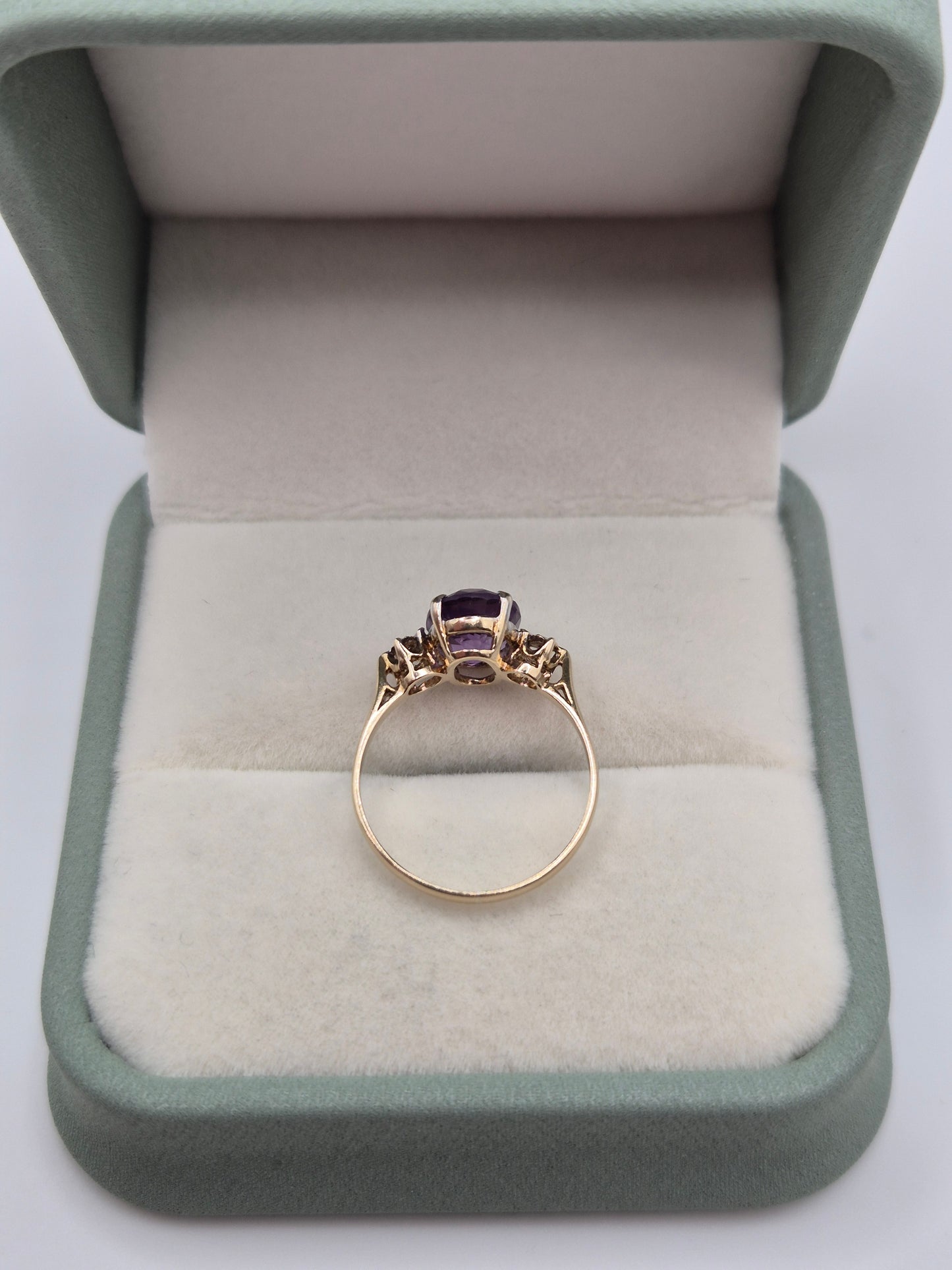 9ct gold amethyst and diamond ring