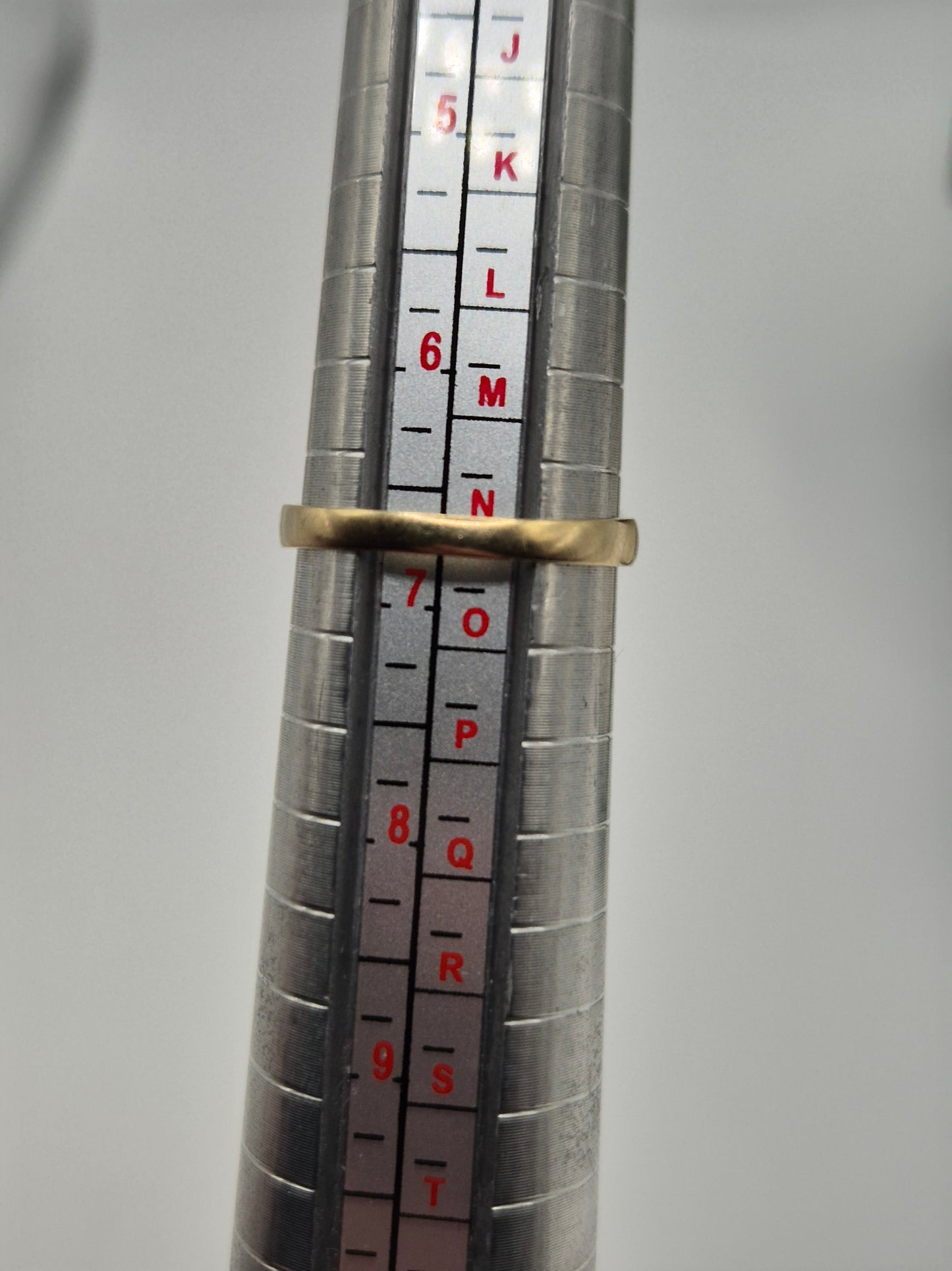 9ct gold amethyst and zircon ring