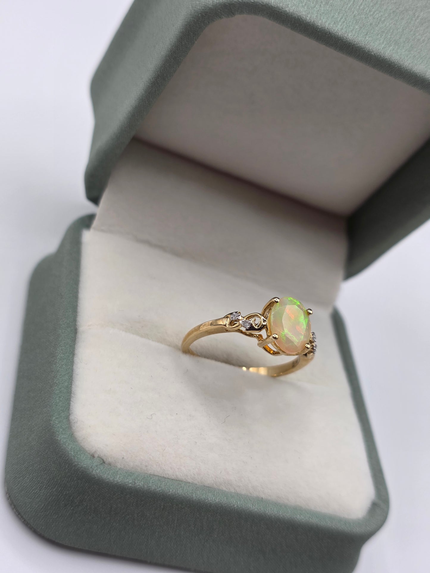 9ct gold opal and diamond ring