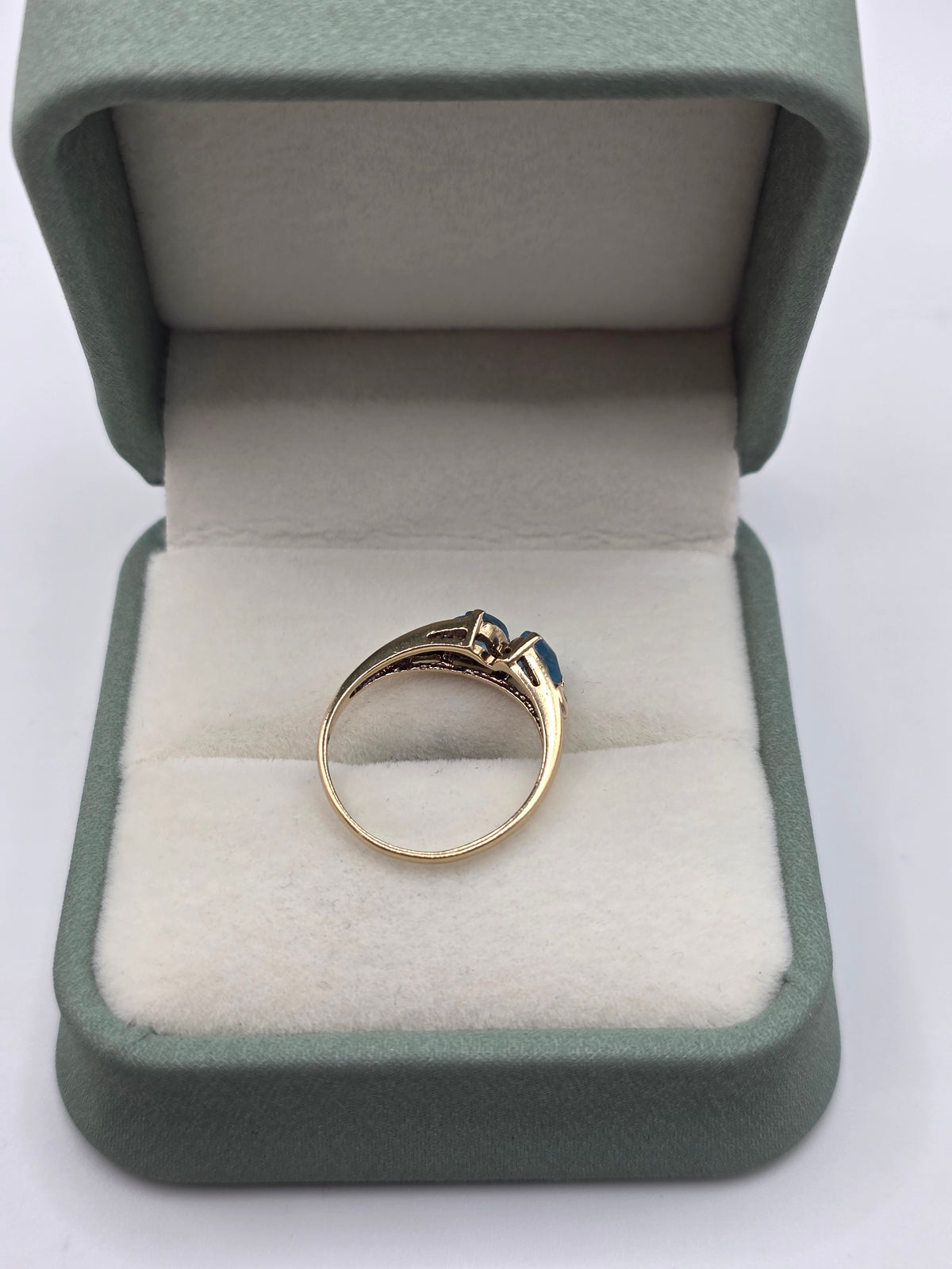 9ct gold topaz ring
