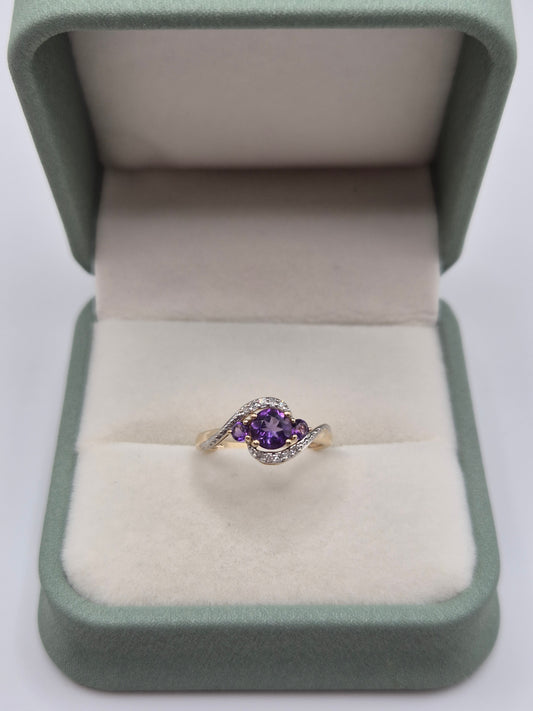 9ct gold amethyst and diamond ring