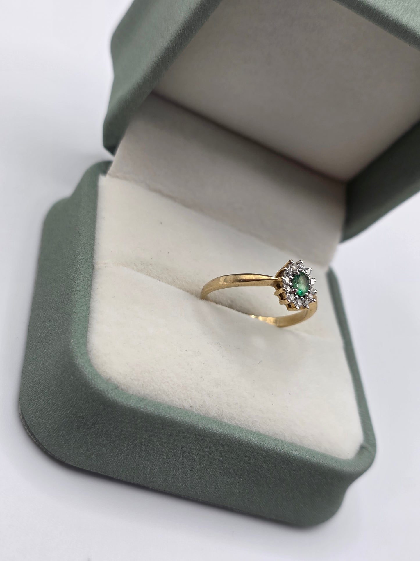 9ct gold emerald and diamond ring
