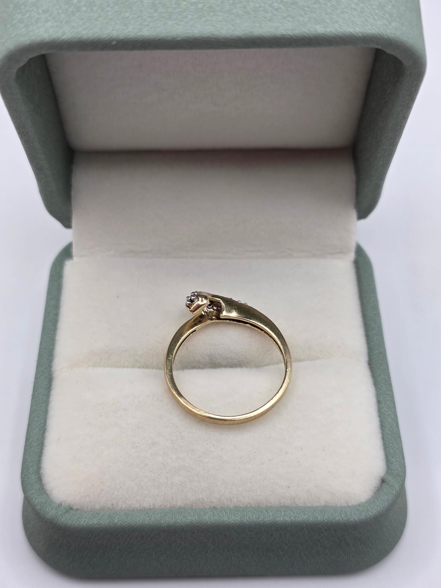 9ct gold sapphire and diamond wishbone ring