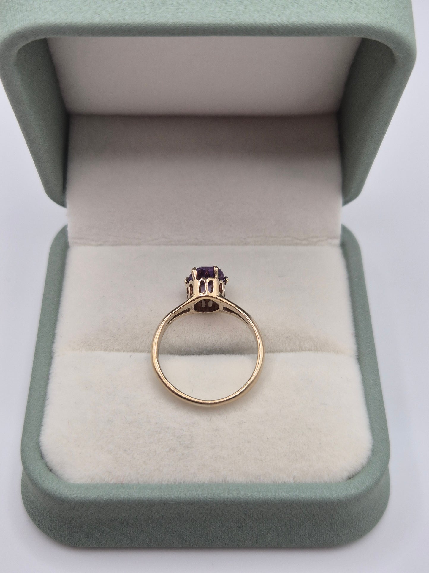 9ct gold amethyst ring