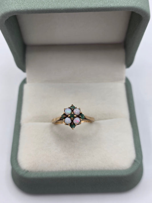 9ct gold emerald and opal ring