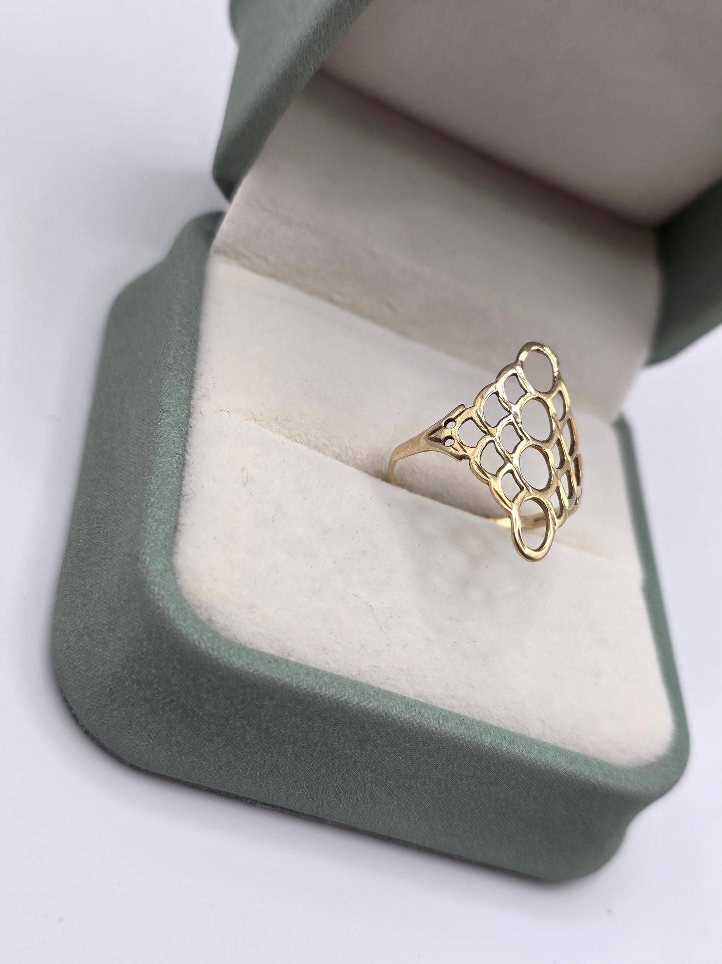 9ct gold ring