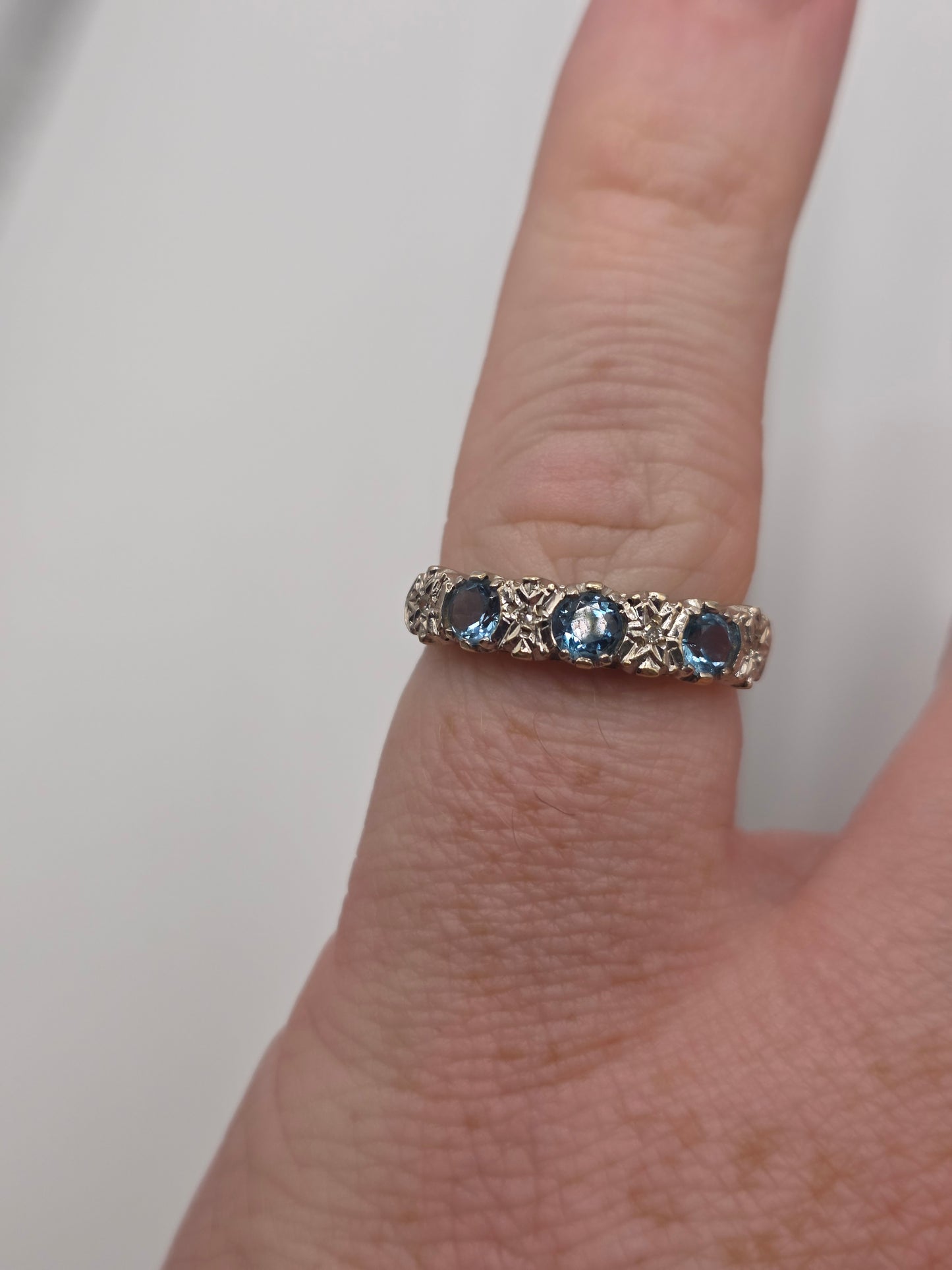 9ct gold topaz and diamond ring