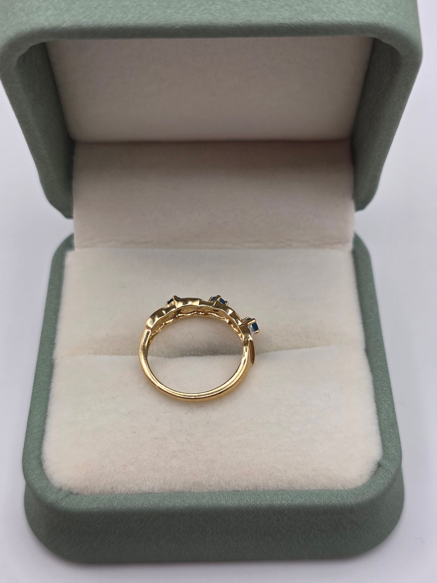 9ct gold blue apatite and diamond ring