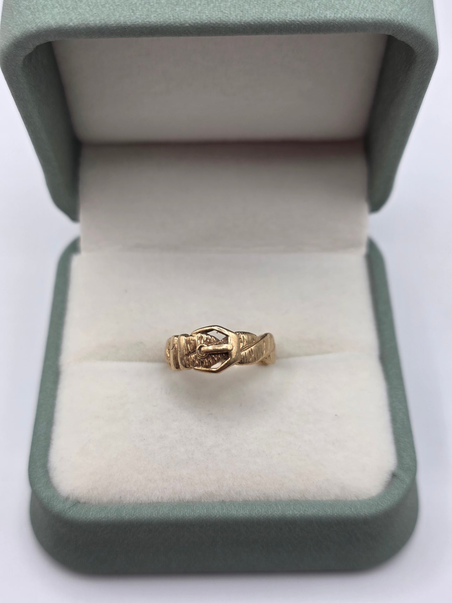 9ct gold buckle ring