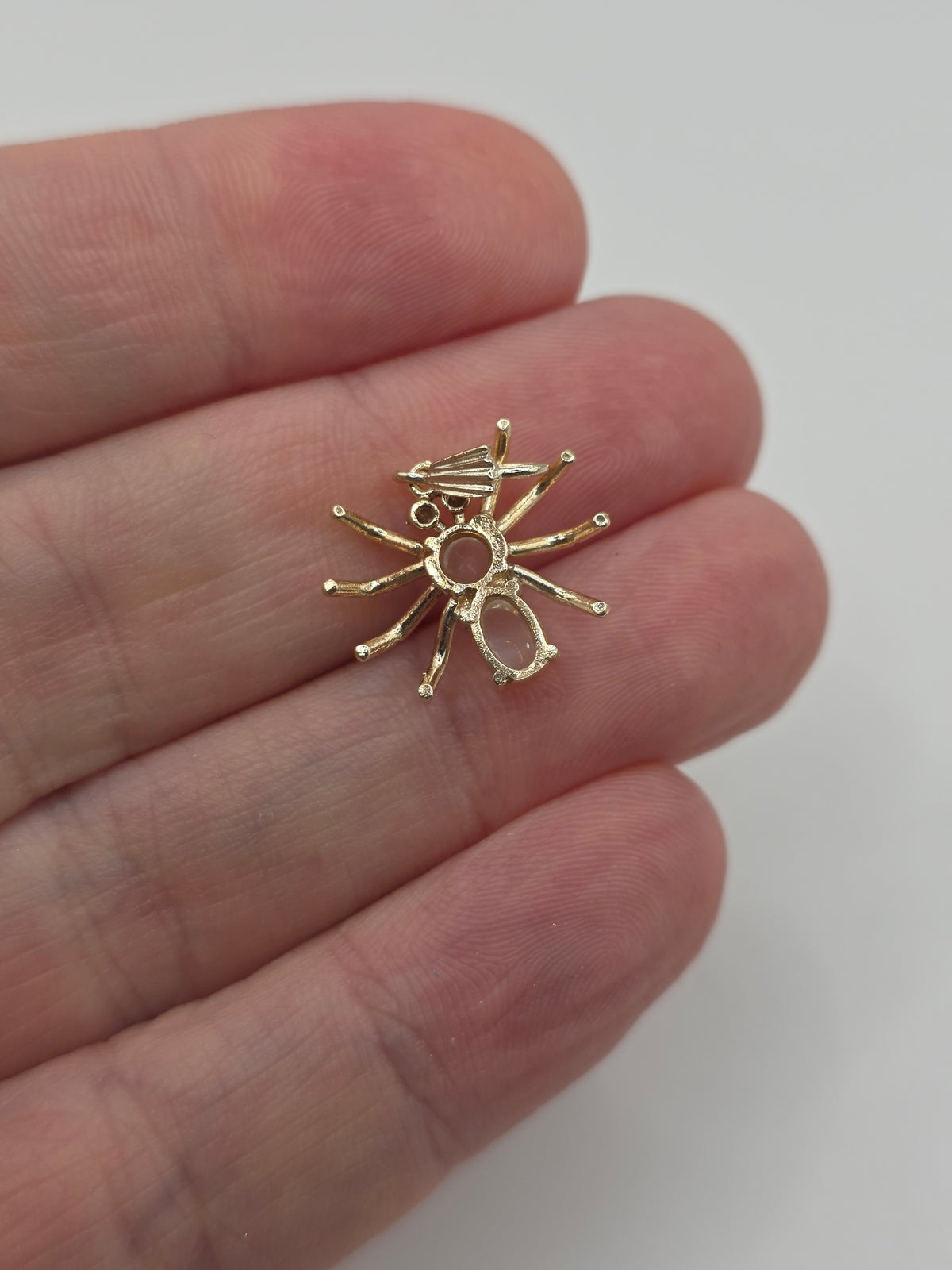 9ct gold moonstone and diamond spider pendant