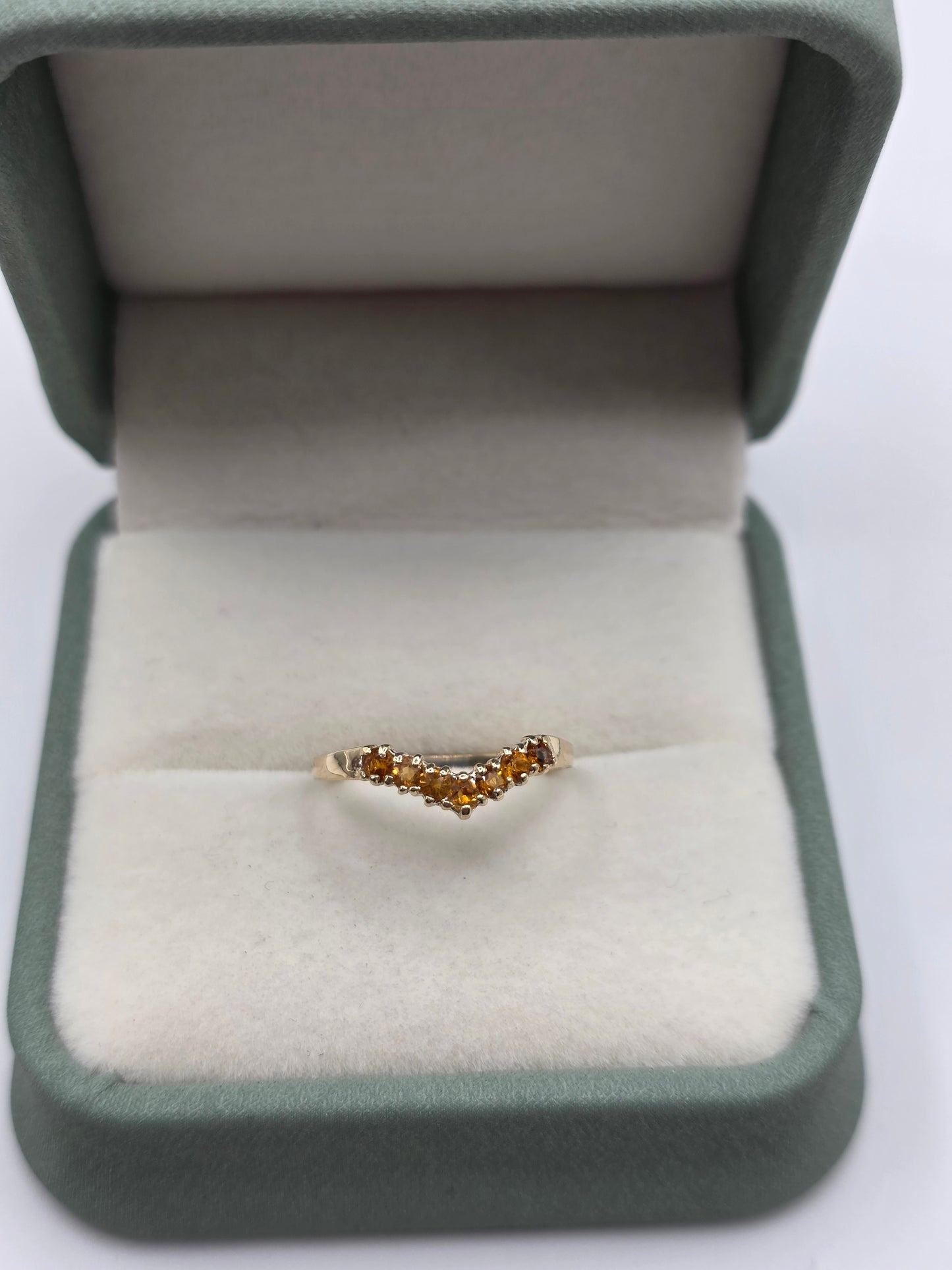9ct gold citrine wishbone ring