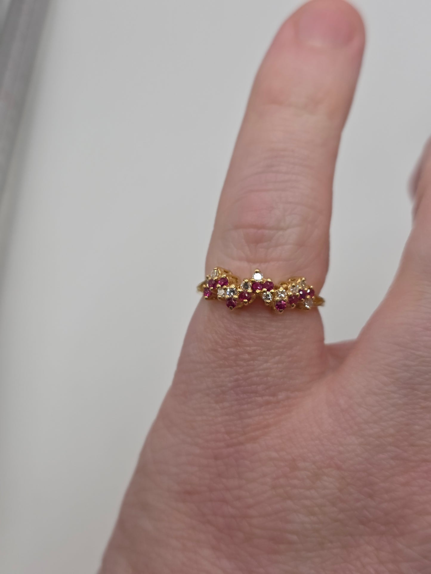 18ct gold ruby and diamond ring
