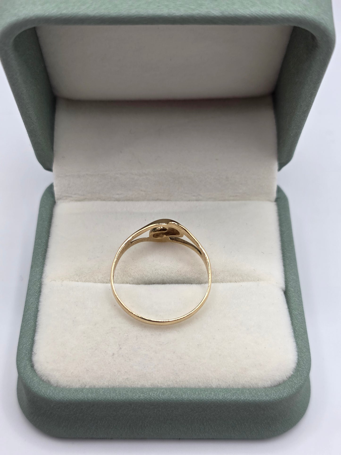 9ct gold ring
