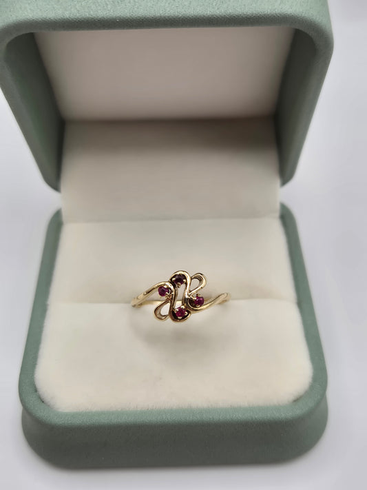 9ct gold ruby ring