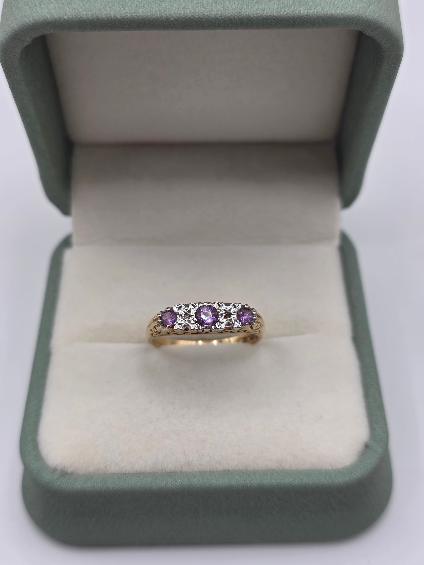 9ct gold amethyst and diamond ring