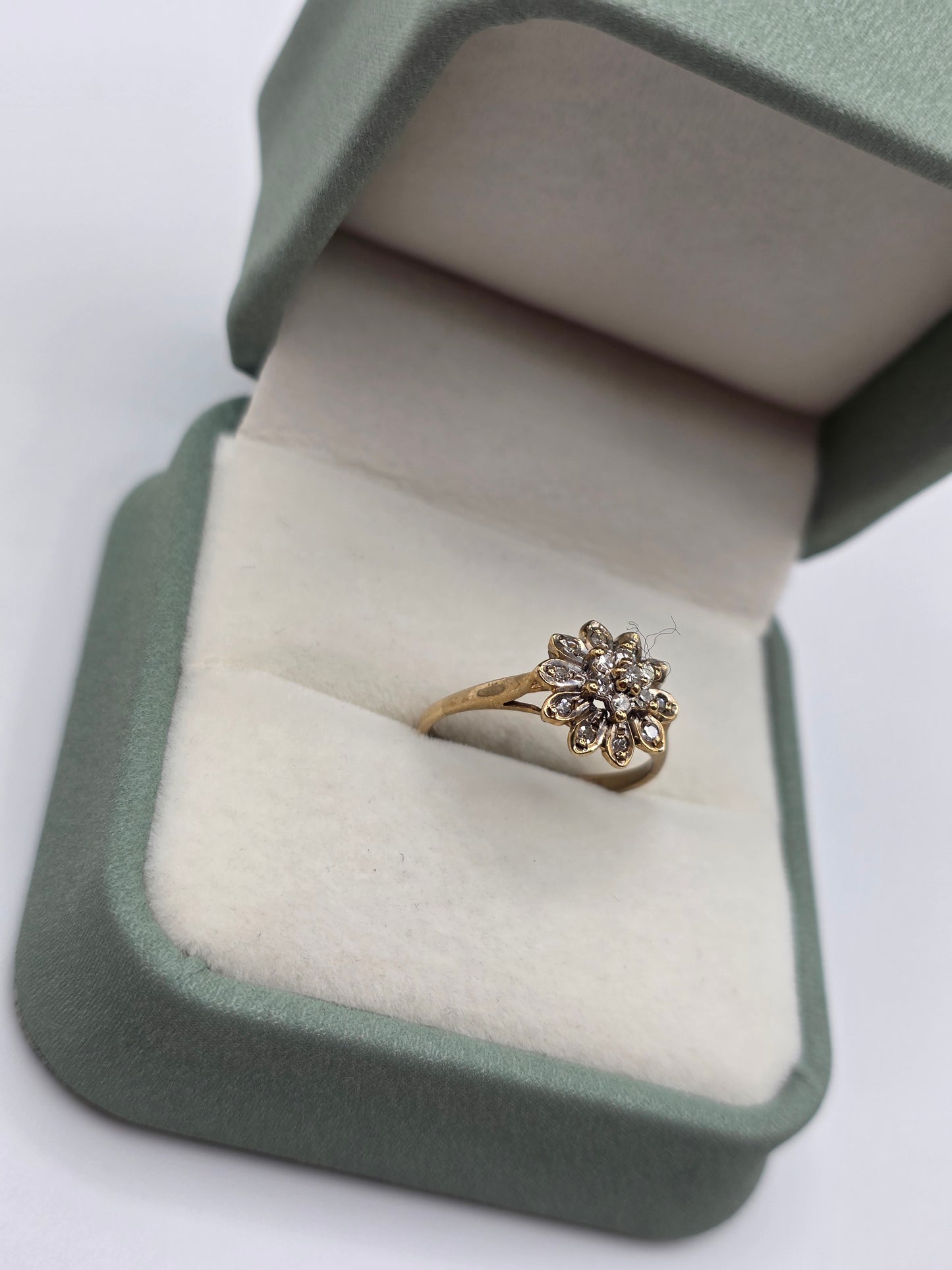 9ct gold diamond flower ring