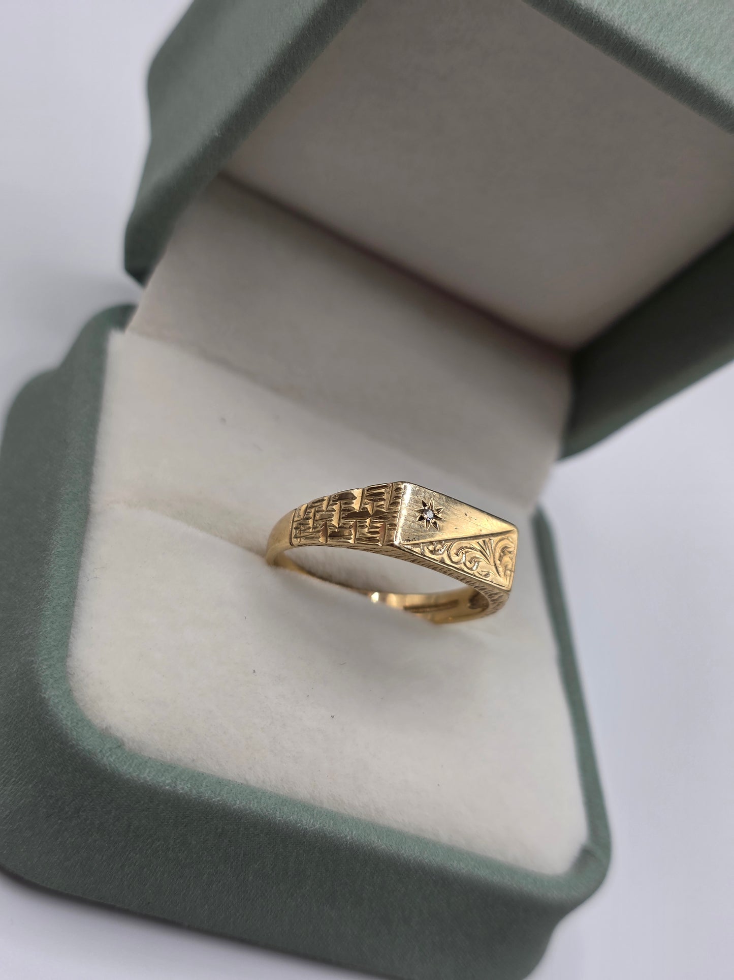 9ct gold diamond signet ring