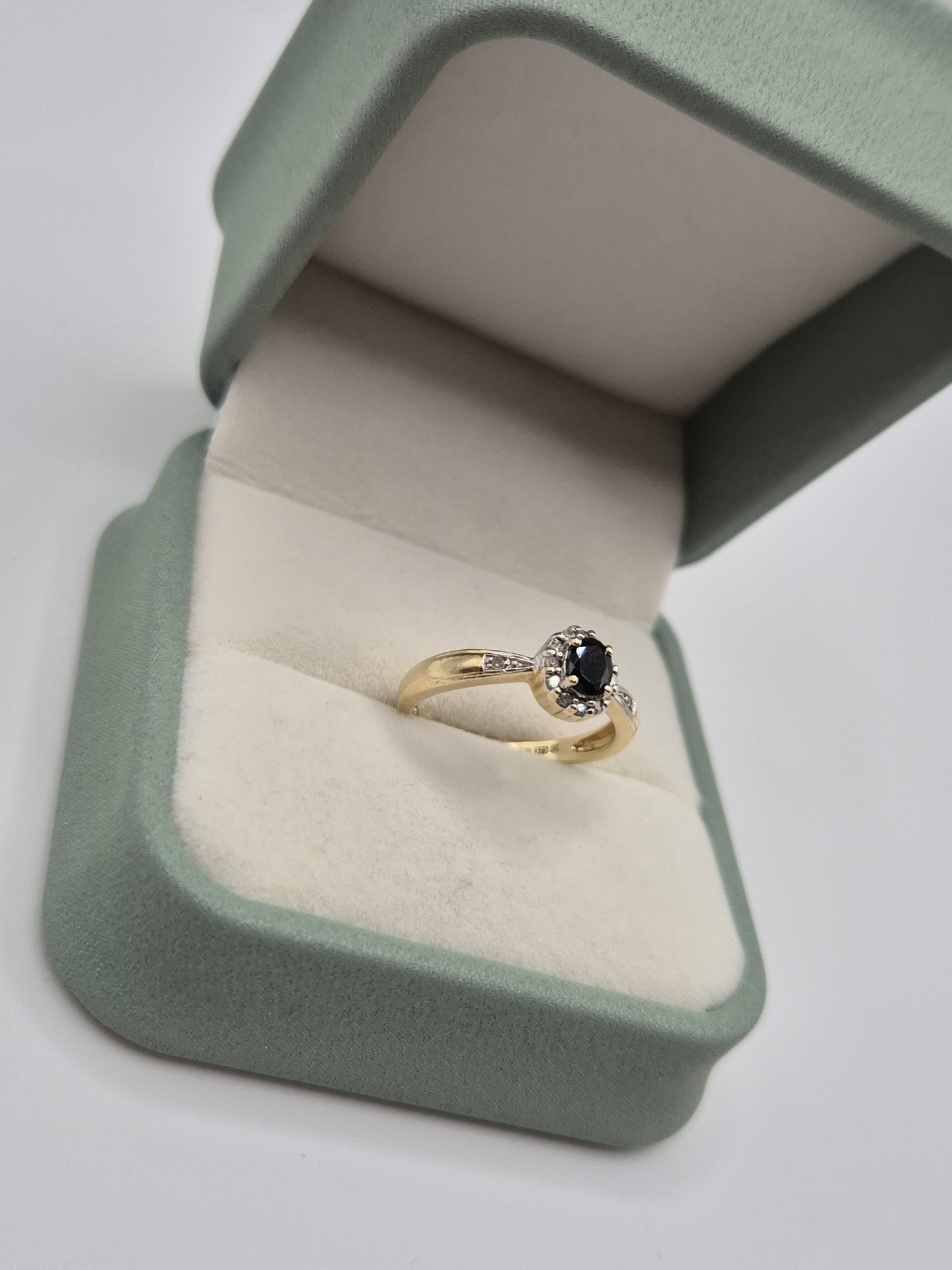 9ct gold sapphire and diamond ring