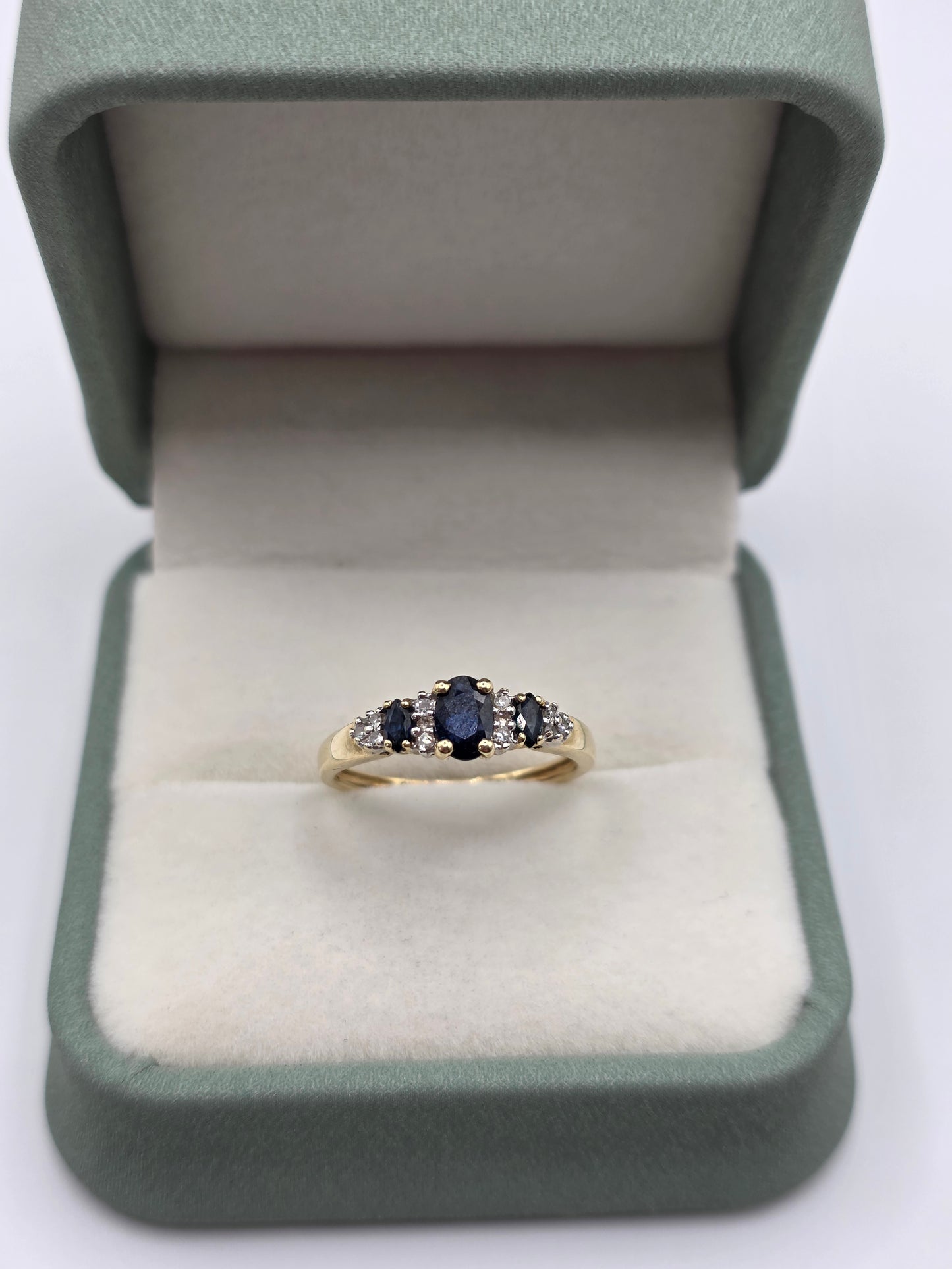 9ct gold sapphire and diamond ring