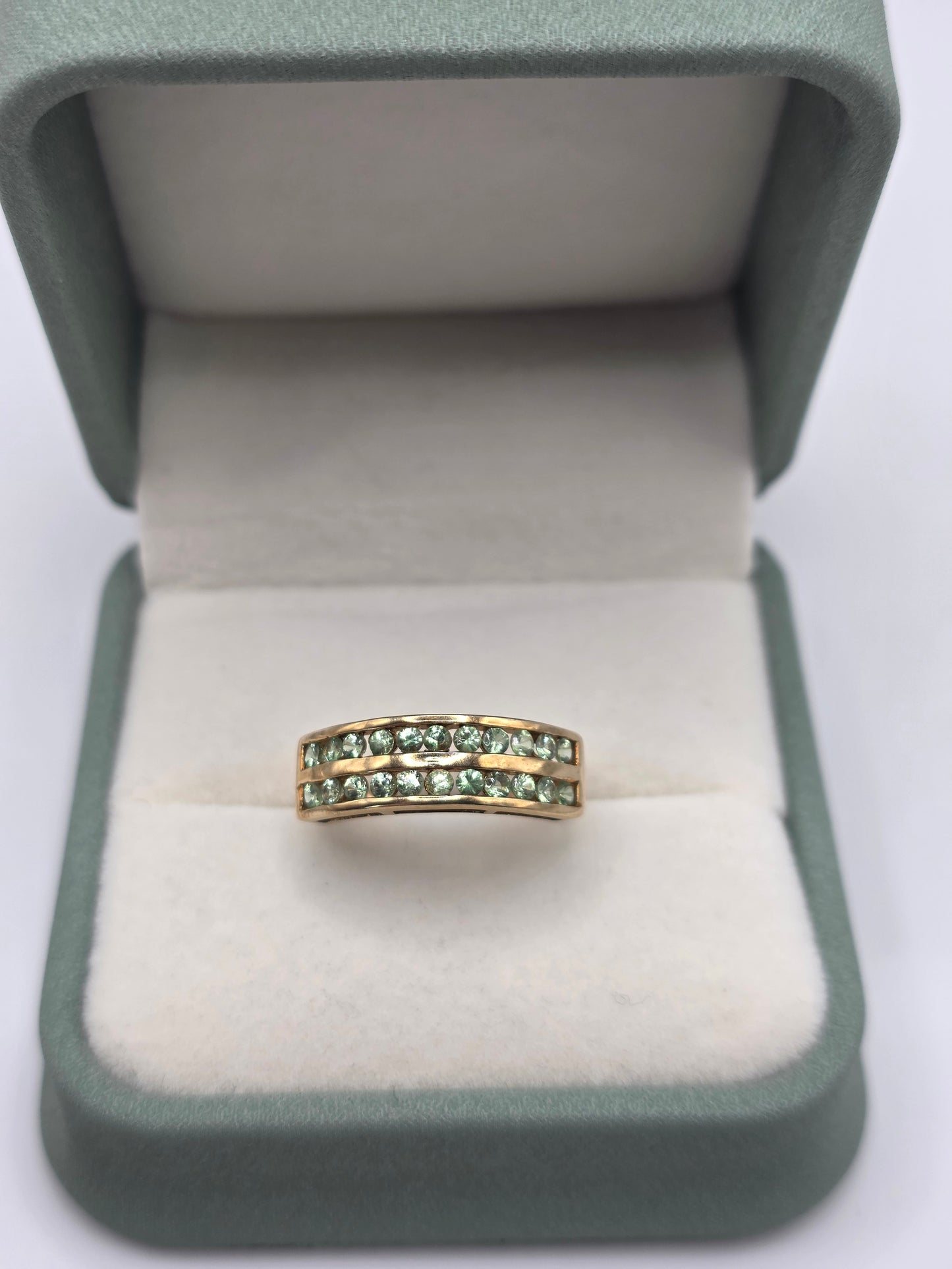 9ct gold quartz ring