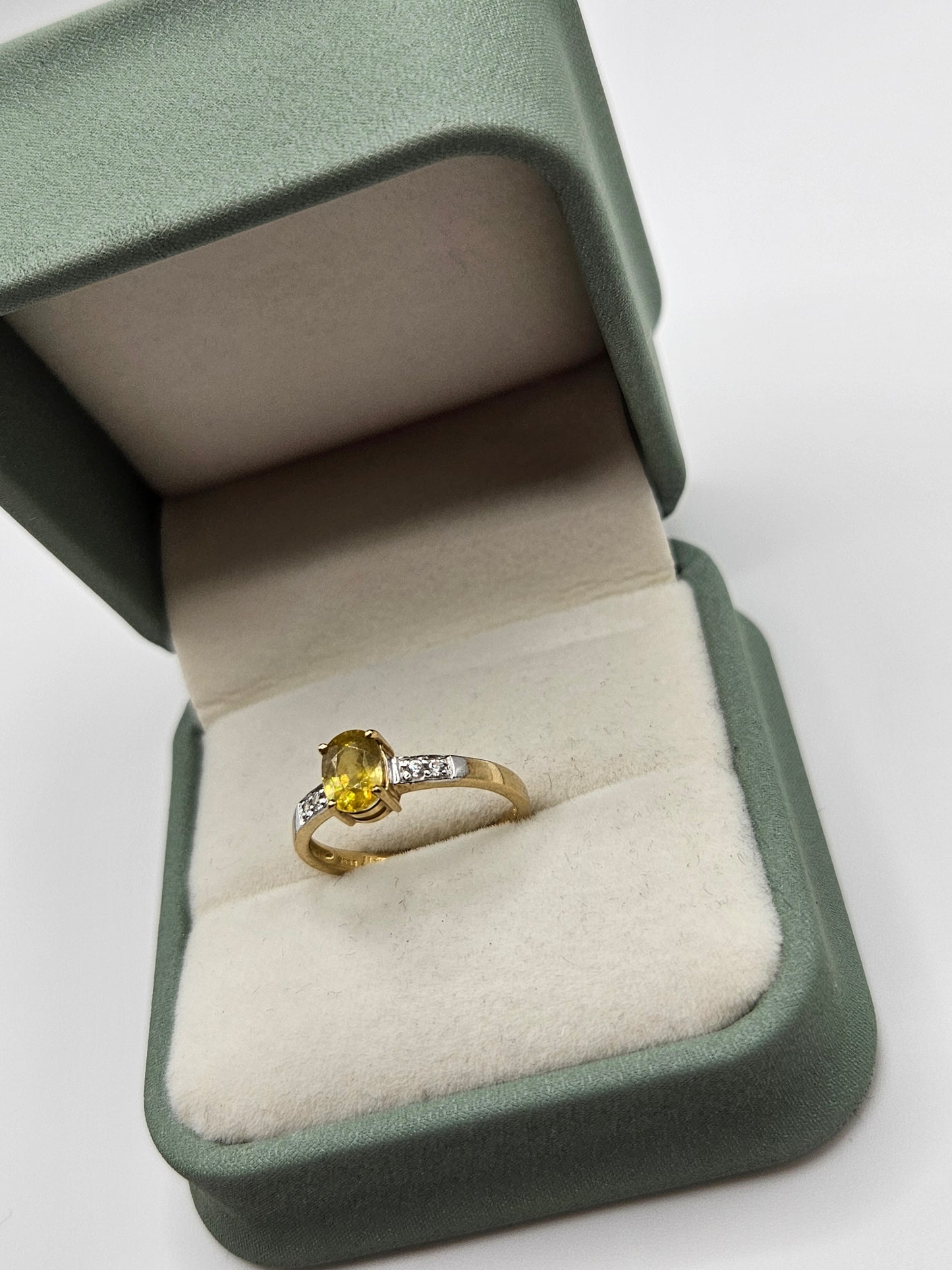 9ct gold citrine and diamond ring