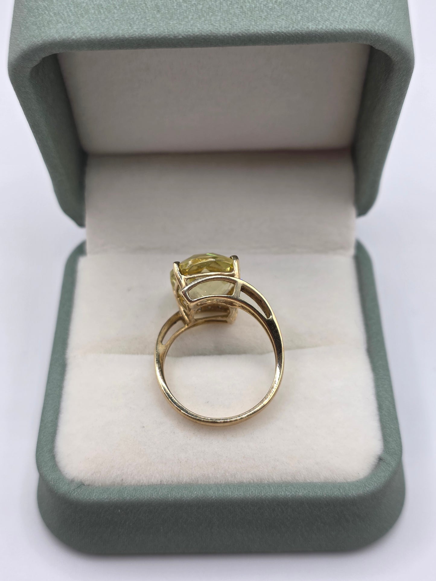 9ct gold citrine and diamond ring