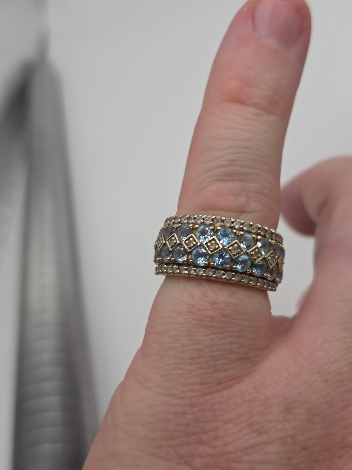 9ct gold topaz ring
