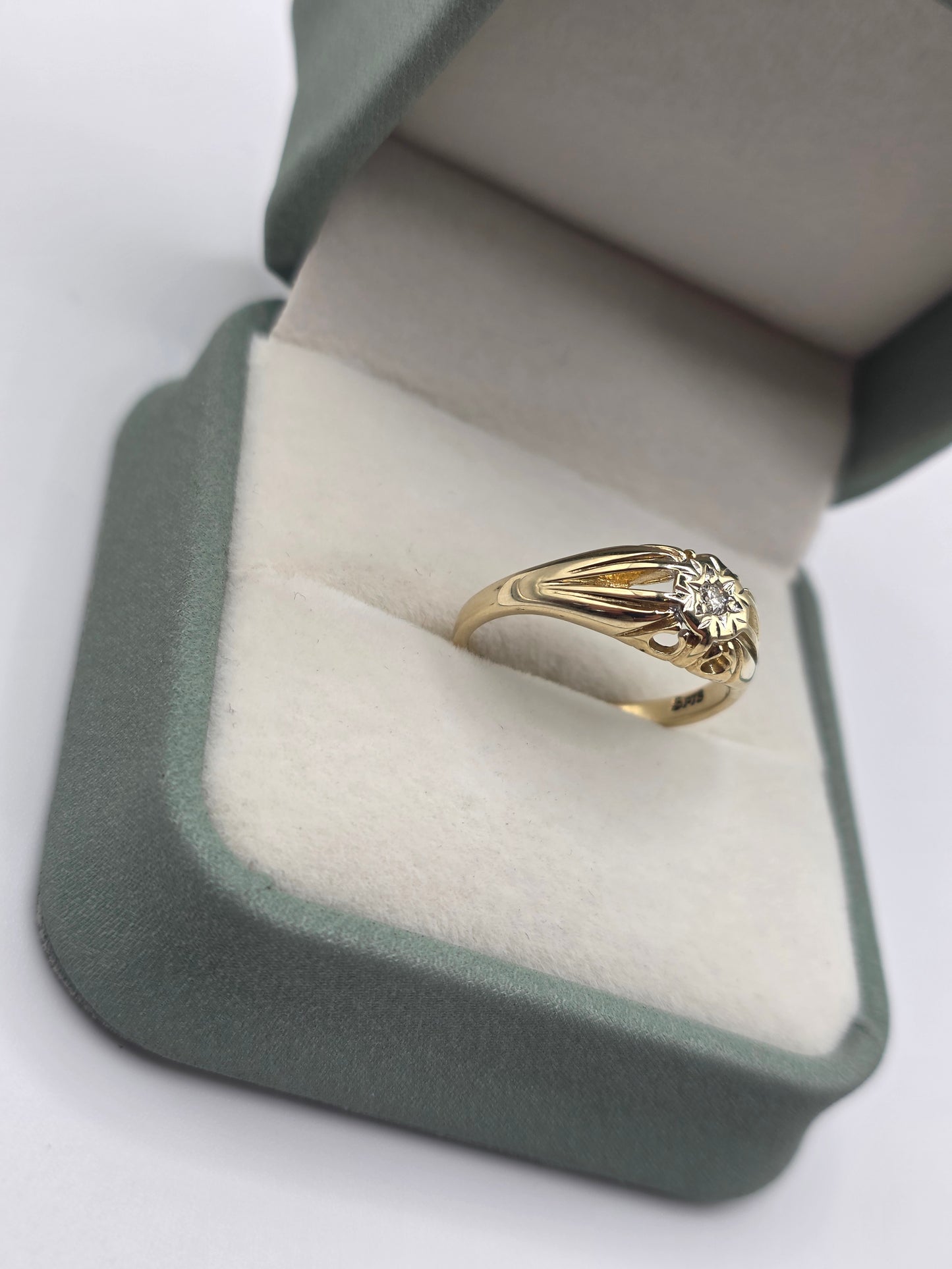 9ct gold diamond gypsy ring