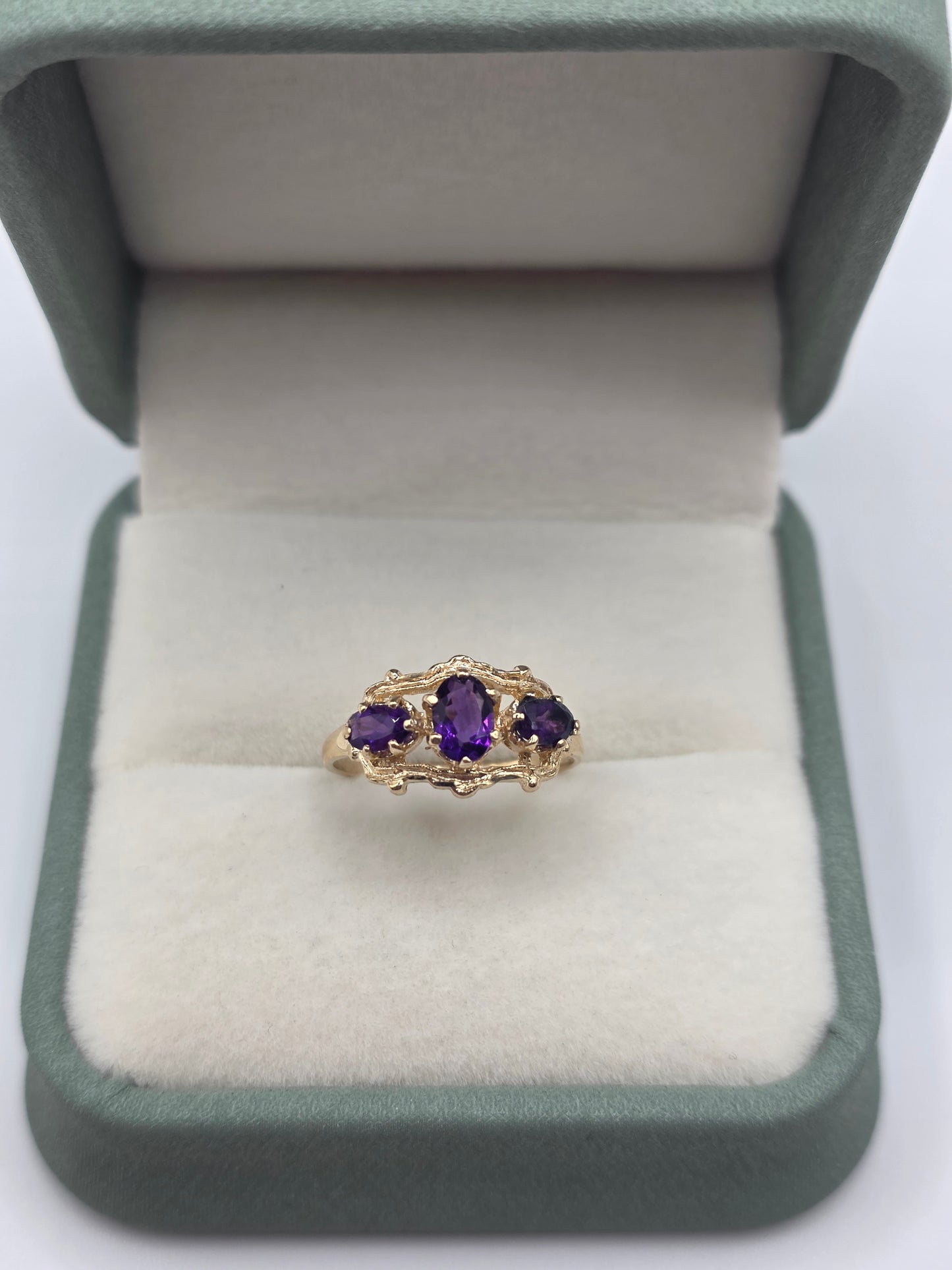 9ct gold amethyst ring