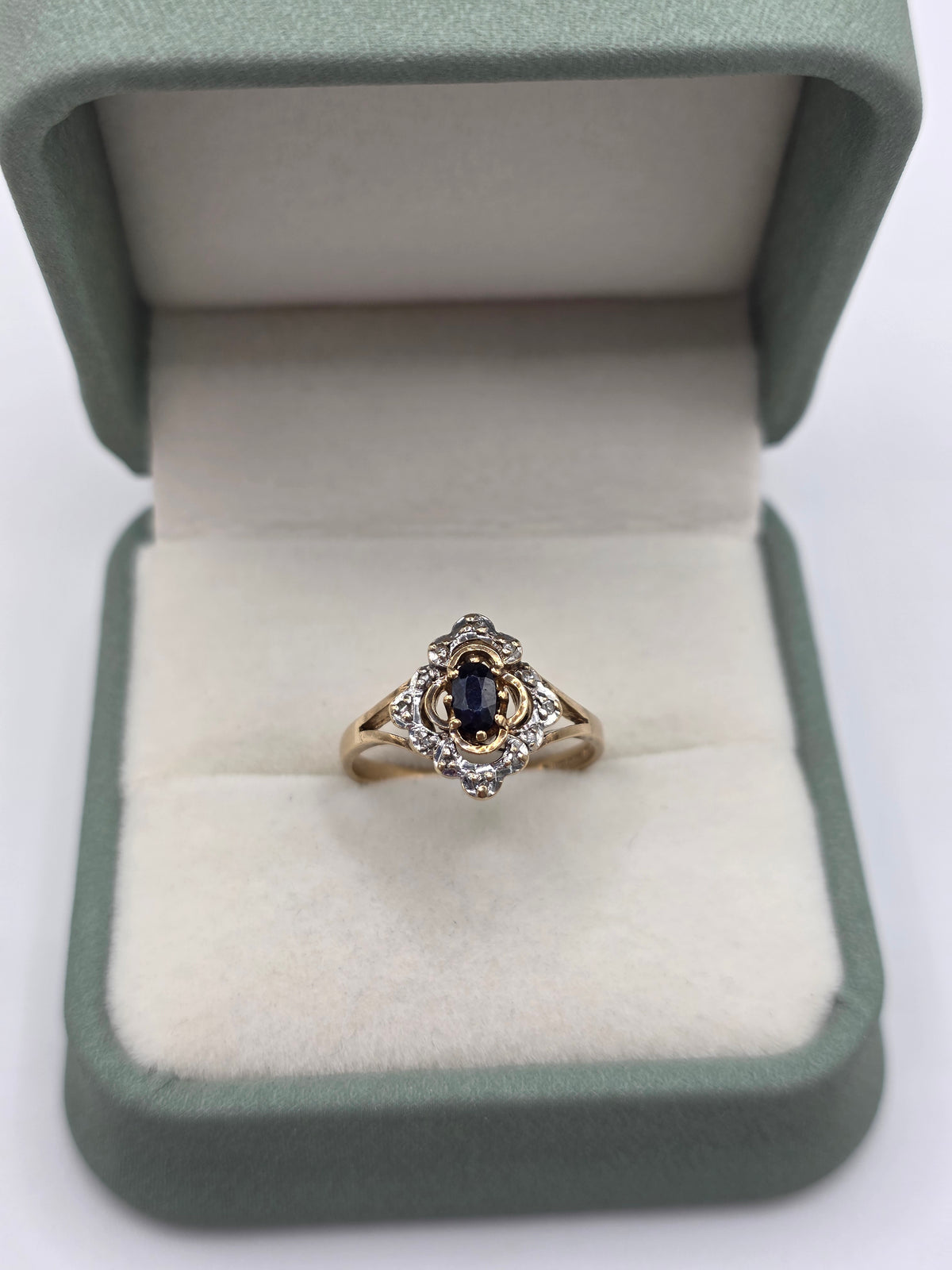 9ct gold sapphire and diamond ring