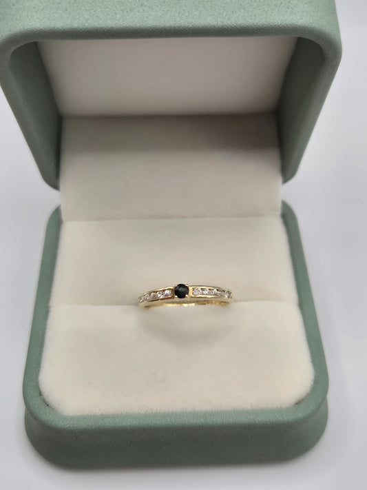 9ct gold sapphire and cz ring