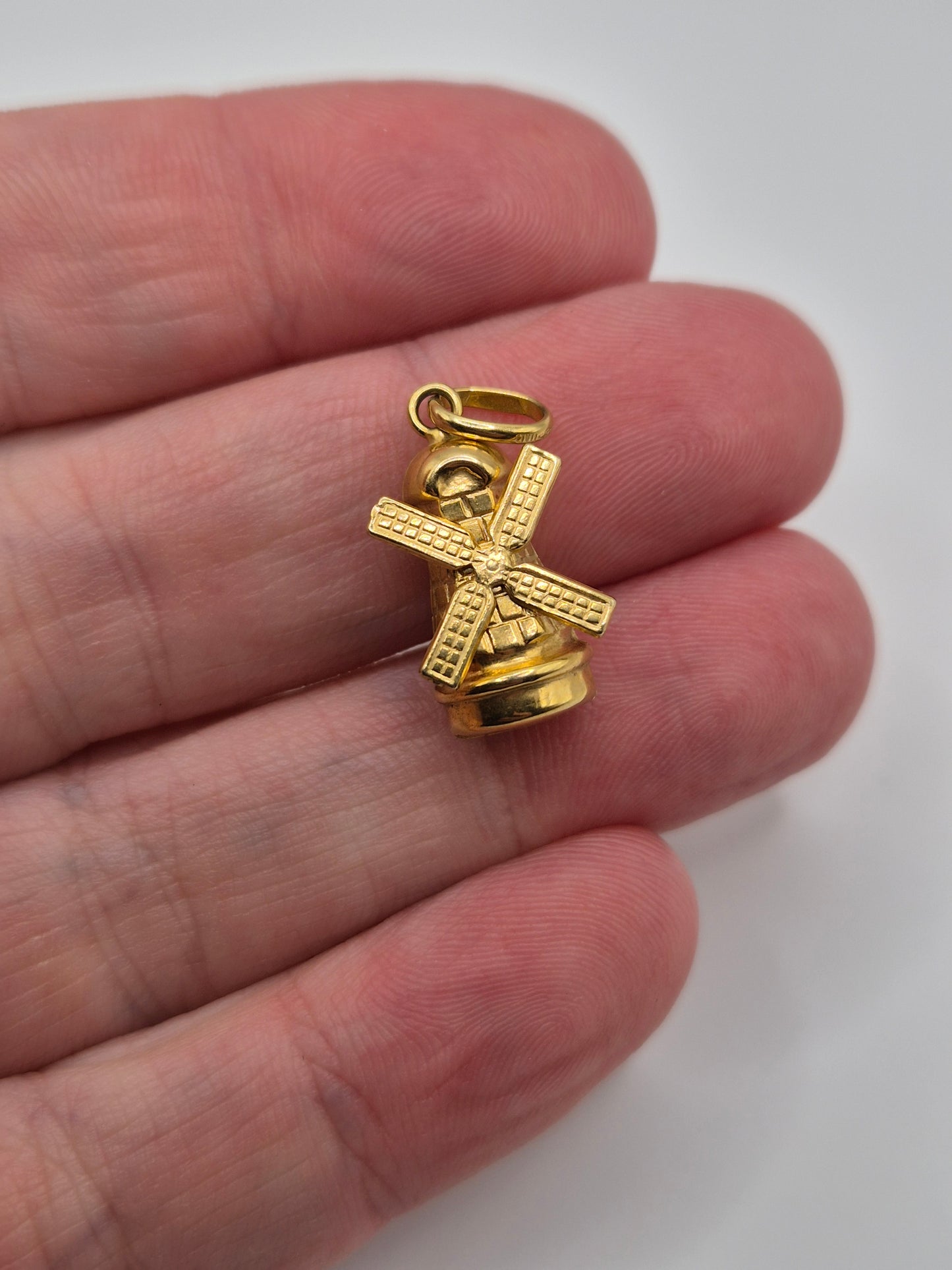 9ct gold windmill charm