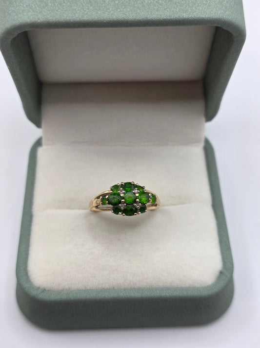 9ct gold diopsie and diamond ring